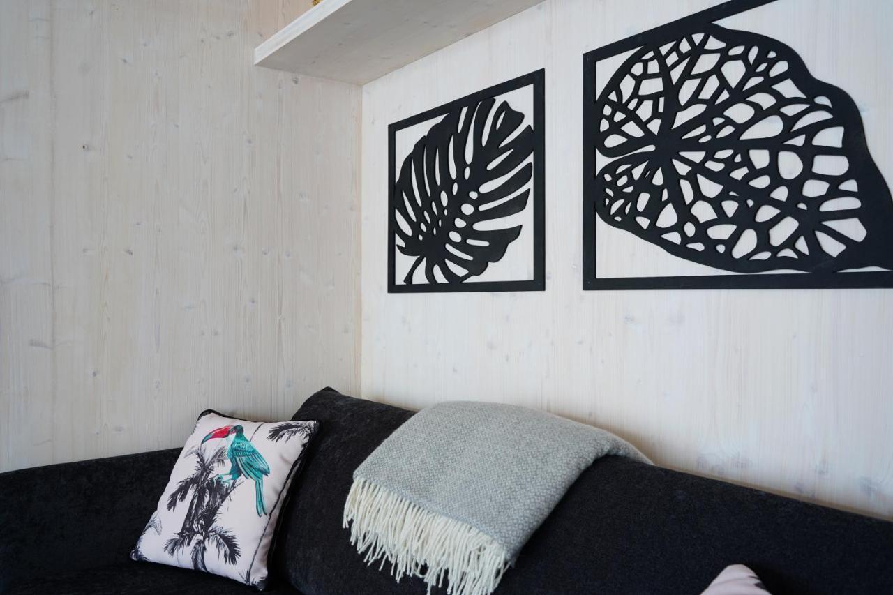 Boutique Style Eco-Beachhouse, Private Jacuzzi 프리블라카 외부 사진